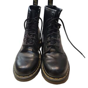 Dr Martens Womens Size 7 Black 1460 8-Eye Combat Boots Yellow Stitching
